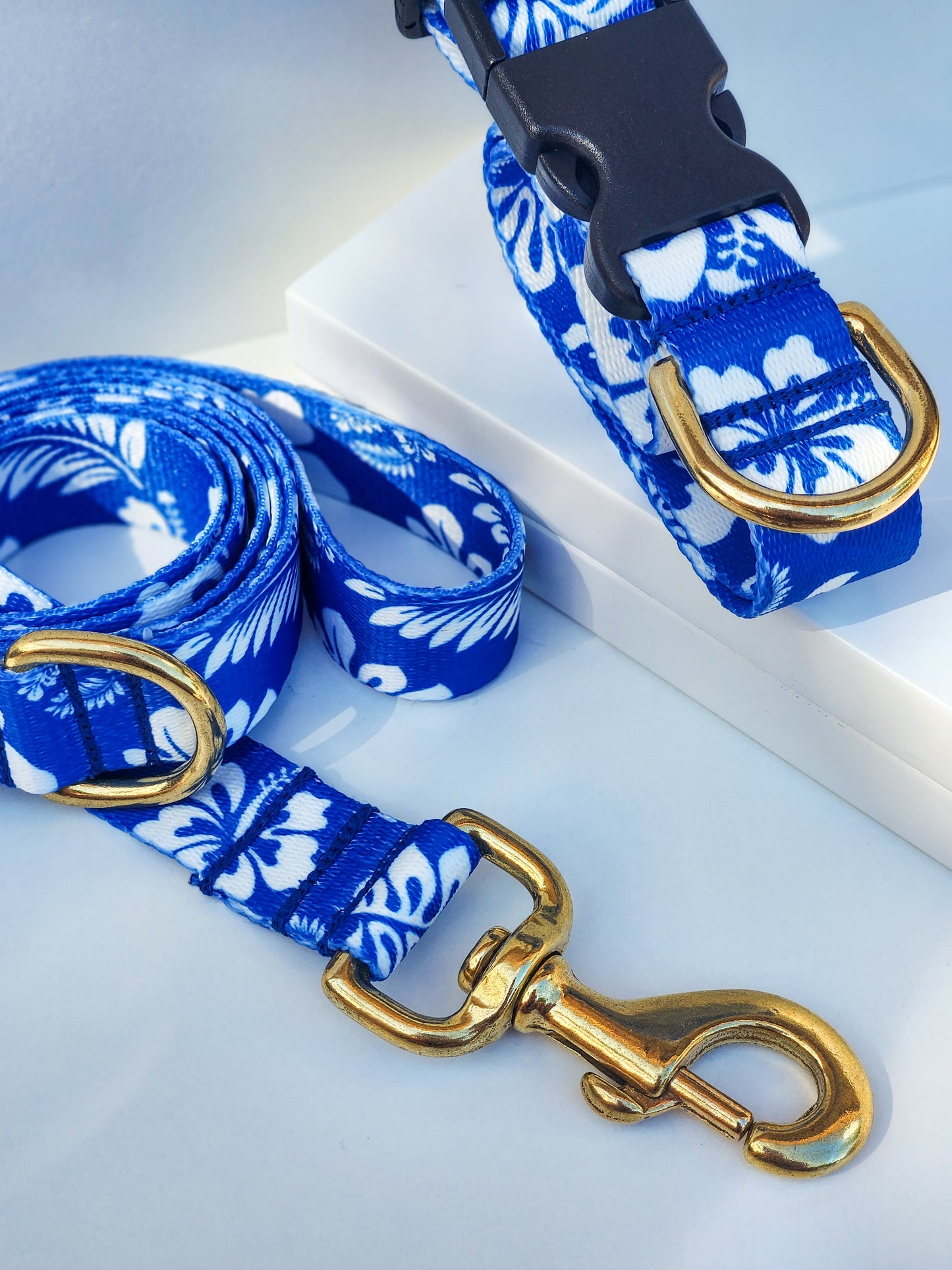 Blue Hawaiian Collar + Lead Set