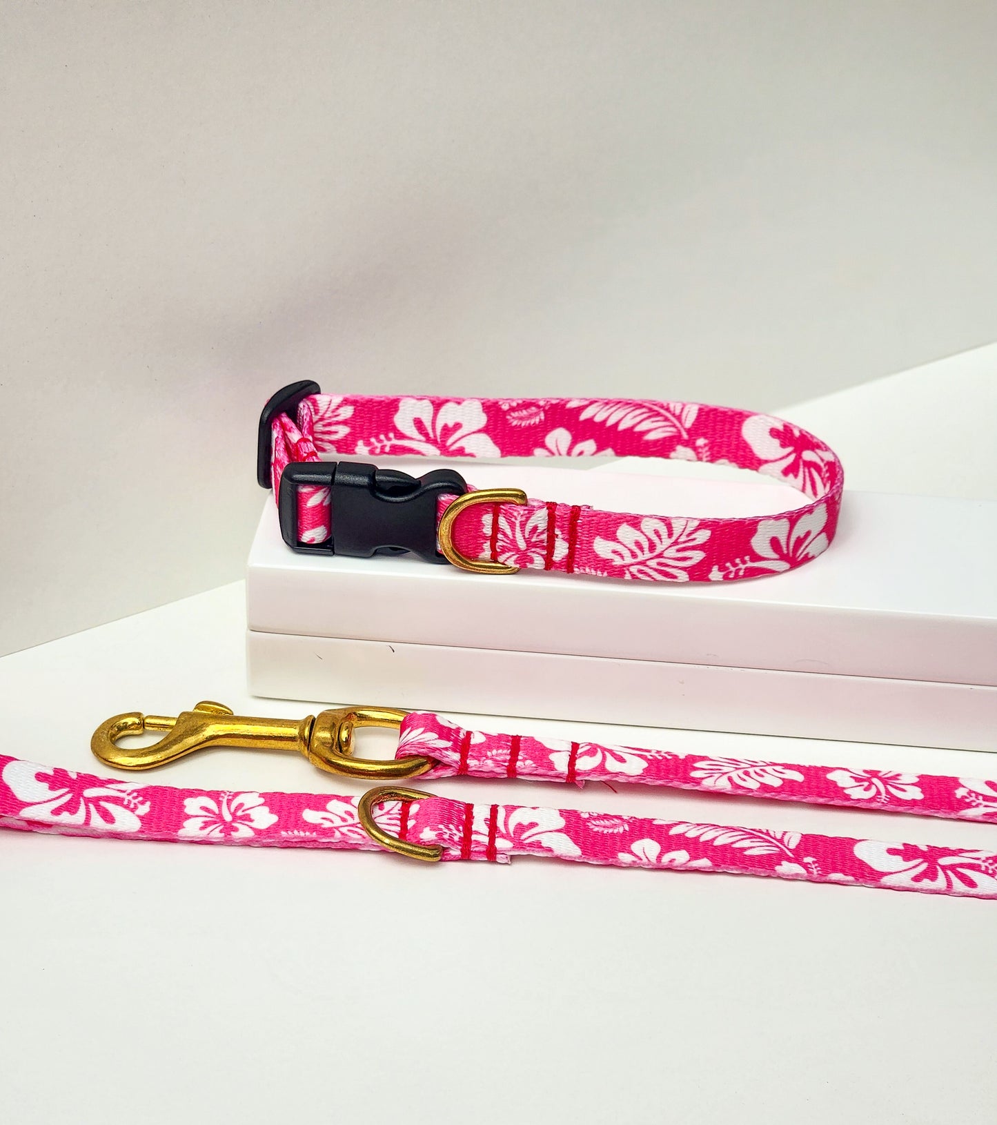 Pink Hawaiian Collar + Lead Set