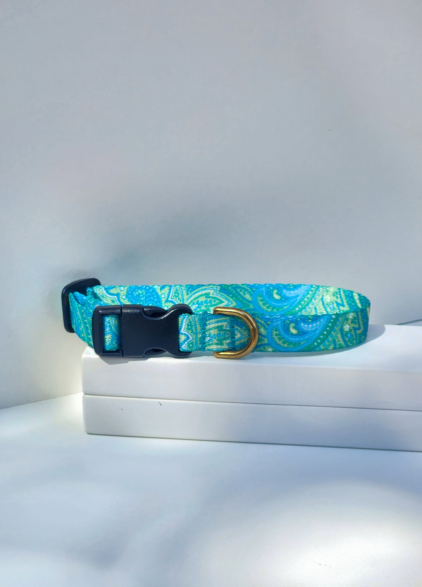 Sea Green Paisley Collar