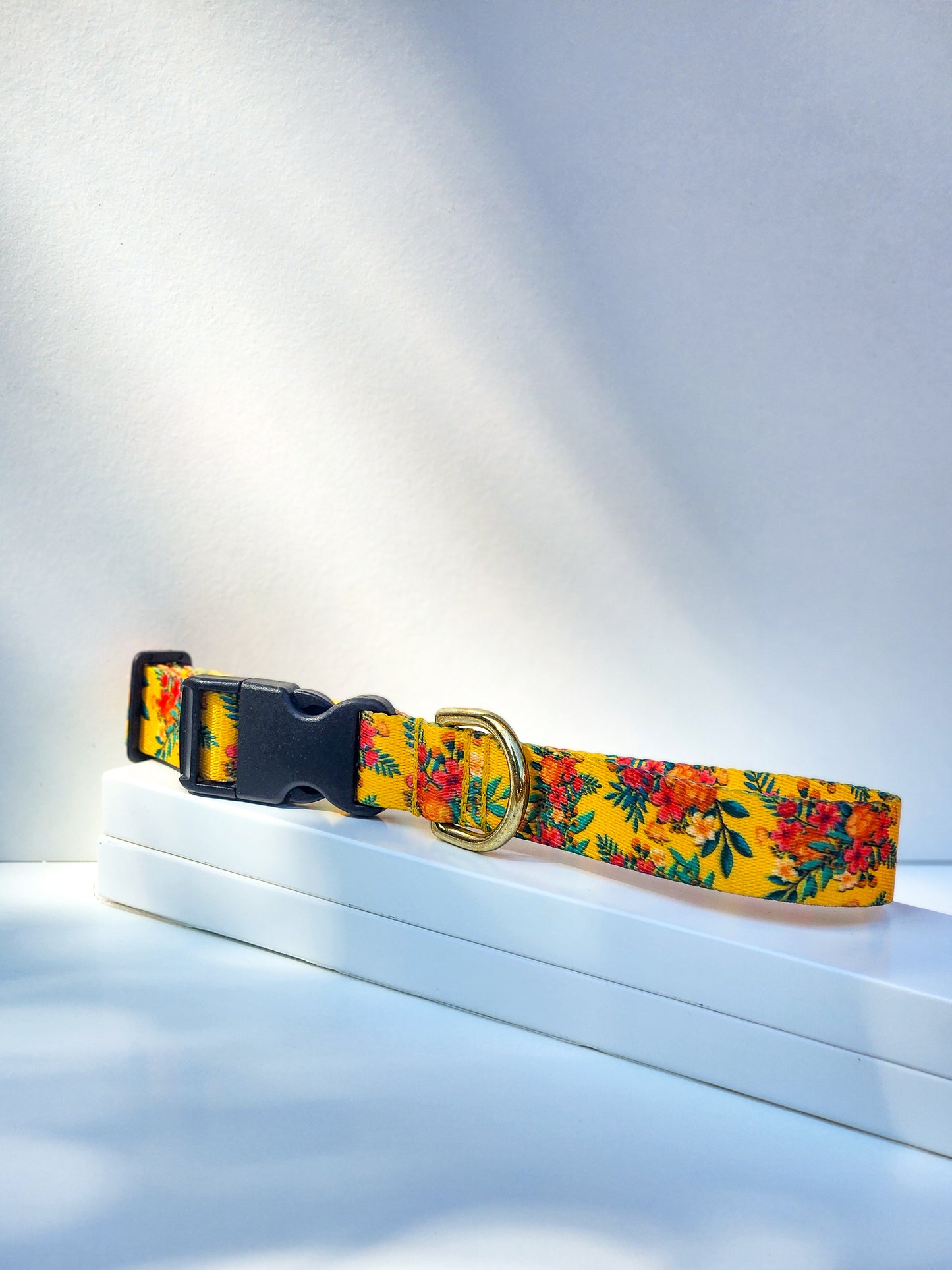 Yellow Hawaiian Collar